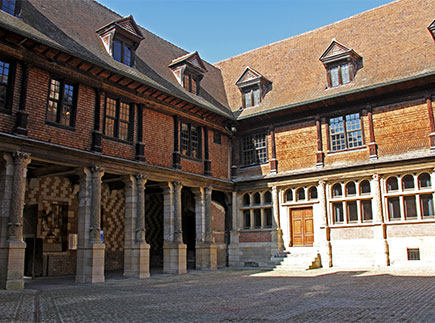 Maison de l'Outil et de la Pensée Ouvrière  10000 Troyes