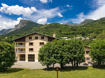 Centre La Pousterle - Escap'Alpes - Parc national des Ecrins - Vallée de Champsaur  05260 Saint-Jean-Saint-Nicolas