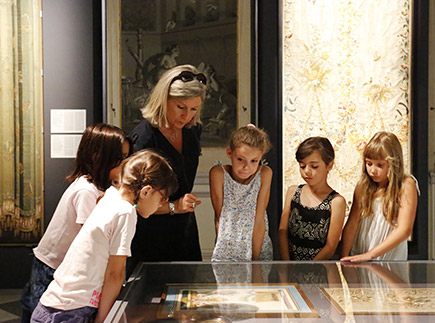 Musée des Tissus - Textile Arts Museum